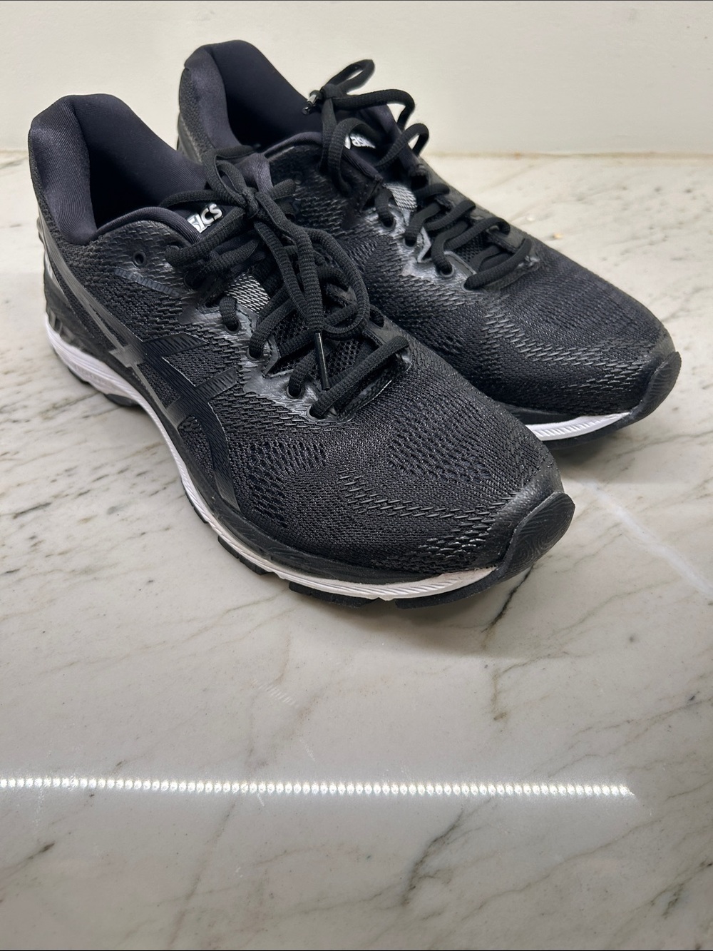 ASICS Men's Black and White Athletic Running Shoes